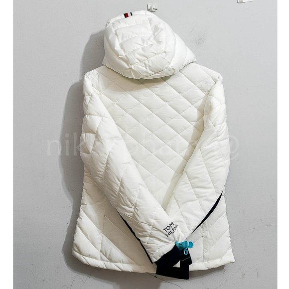 NWT Tommy Hilfiger Ladies' Packable Jacket in white - Picture 7 of 7